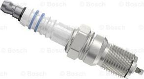 BOSCH 0 242 235 951 - Candela accensione www.autoricambit.com