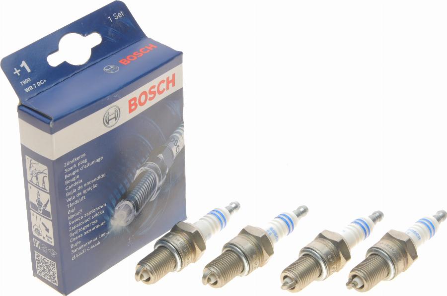 BOSCH 0 242 235 909 - Candela accensione www.autoricambit.com