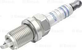 BOSCH 0 242 235 986 - Candela accensione www.autoricambit.com