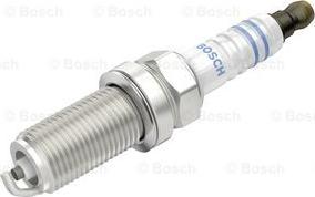 BOSCH 0 242 235 791 - Candela accensione www.autoricambit.com