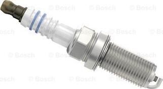 BOSCH 0 242 235 791 - Candela accensione www.autoricambit.com