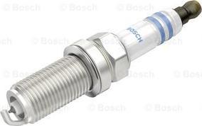 BOSCH 0 242 235 743 - Candela accensione www.autoricambit.com