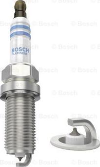 BOSCH 0 242 235 743 - Candela accensione www.autoricambit.com