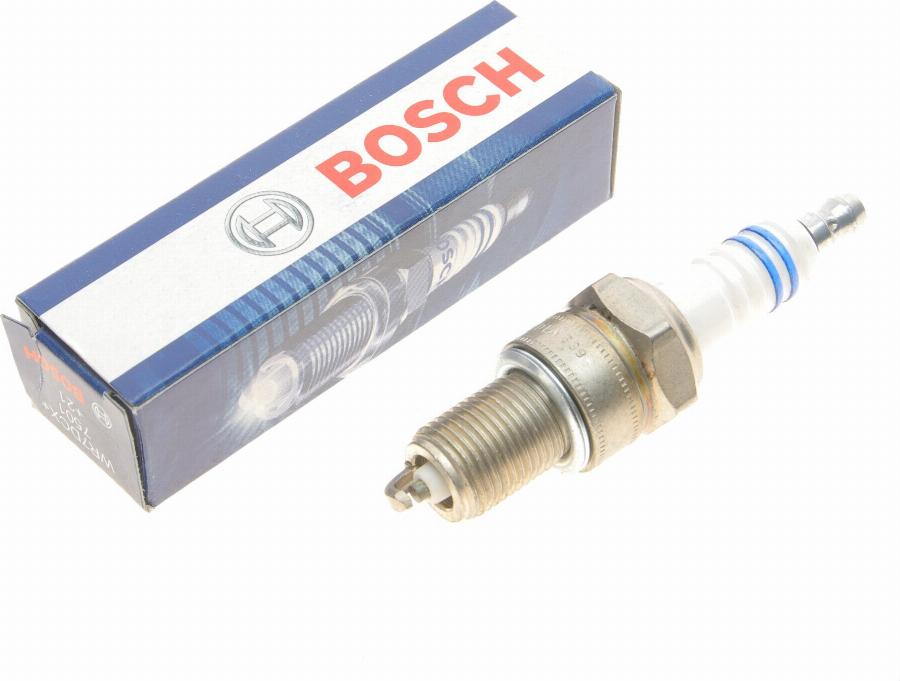 BOSCH 0 242 235 707 - Candela accensione www.autoricambit.com