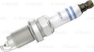 BOSCH 0 242 235 775 - Candela accensione www.autoricambit.com