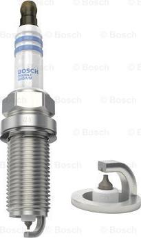 BOSCH 0 242 236 528 - Candela accensione www.autoricambit.com