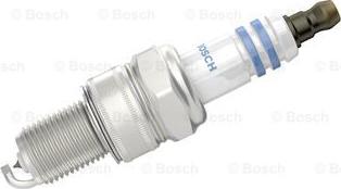 BOSCH 0 242 236 648 - Candela accensione www.autoricambit.com