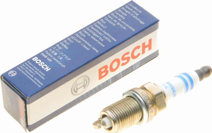 BOSCH 0 242 236 616 - Candela accensione www.autoricambit.com