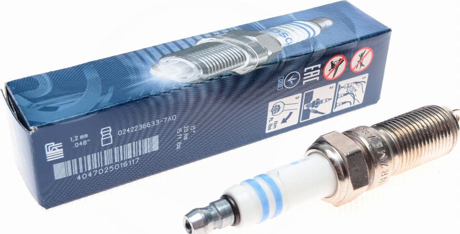 BOSCH 0 242 236 633 - Candela accensione www.autoricambit.com