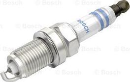 BOSCH 0 242 230 506 - Candela accensione www.autoricambit.com