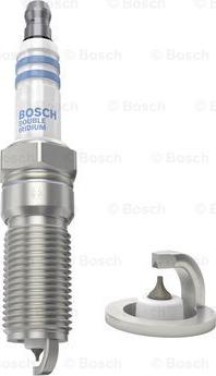 BOSCH 0 242 230 530 - Candela accensione www.autoricambit.com