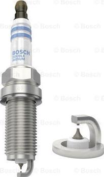 BOSCH 0 242 236 605 - Candela accensione www.autoricambit.com