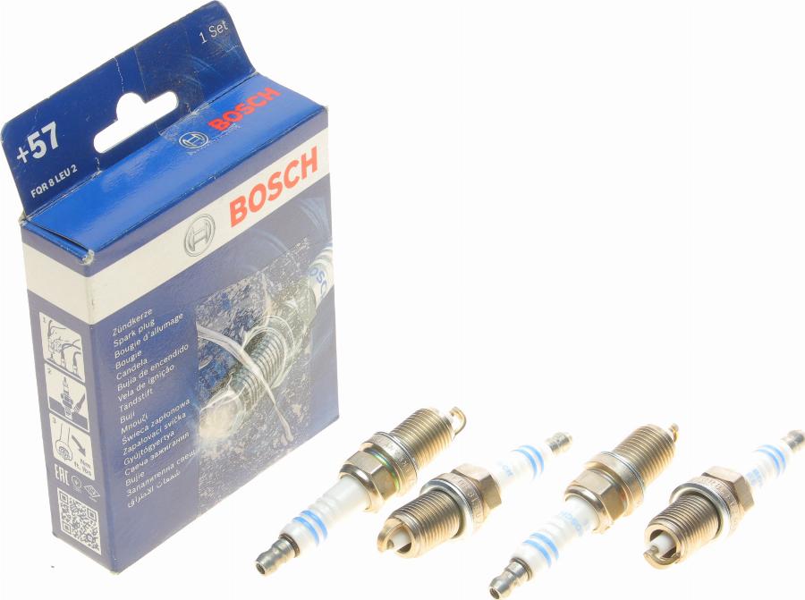 BOSCH 0 242 230 808 - Candela accensione www.autoricambit.com