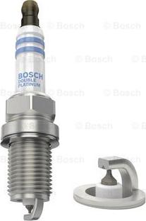 BOSCH 0 242 235 982 - Candela accensione www.autoricambit.com