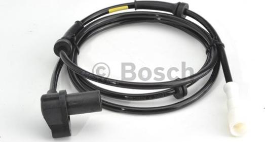 BOSCH 0 265 006 385 - Sensore, N° giri ruota www.autoricambit.com