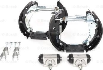 BOSCH 0 204 114 591 - Kit freno, freni a tamburo www.autoricambit.com