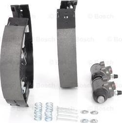 BOSCH 0 204 114 551 - Kit freno, freni a tamburo www.autoricambit.com