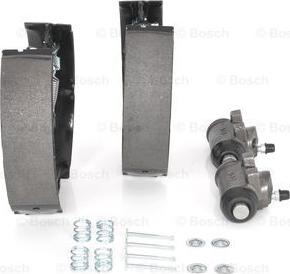 BOSCH 0 204 114 504 - Kit freno, freni a tamburo www.autoricambit.com