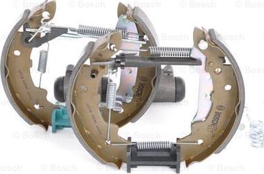 BOSCH 0 204 114 512 - Kit freno, freni a tamburo www.autoricambit.com