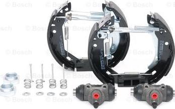 BOSCH 0 204 114 517 - Kit freno, freni a tamburo www.autoricambit.com