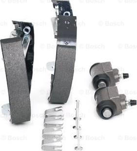 BOSCH 0 204 114 584 - Kit freno, freni a tamburo www.autoricambit.com