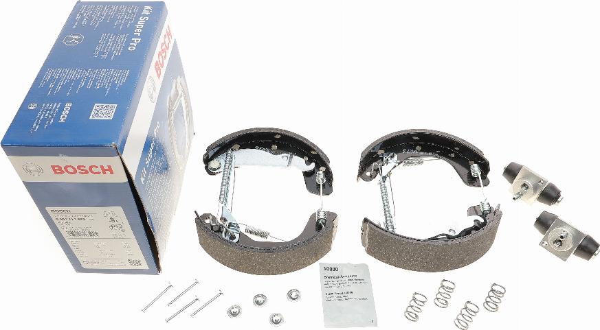 BOSCH 0 204 114 582 - Kit freno, freni a tamburo www.autoricambit.com