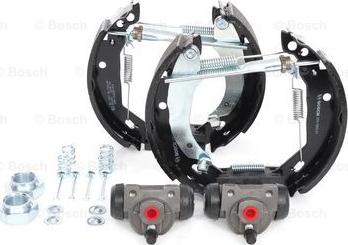 BOSCH 0 204 114 534 - Kit freno, freni a tamburo www.autoricambit.com