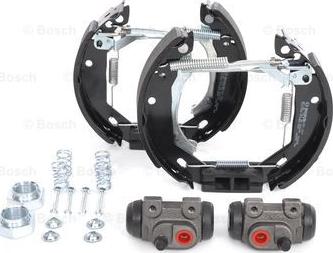 BOSCH 0 204 114 524 - Kit freno, freni a tamburo www.autoricambit.com