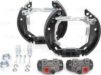 BOSCH 0 204 114 525 - Kit freno, freni a tamburo www.autoricambit.com