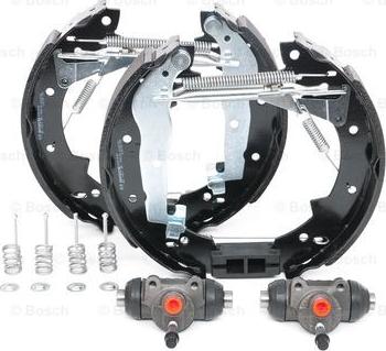 BOSCH 0 204 114 527 - Kit freno, freni a tamburo www.autoricambit.com