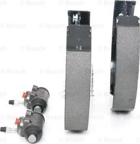 BOSCH 0 204 114 527 - Kit freno, freni a tamburo www.autoricambit.com