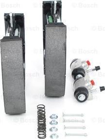 BOSCH 0 204 114 690 - Kit freno, freni a tamburo www.autoricambit.com