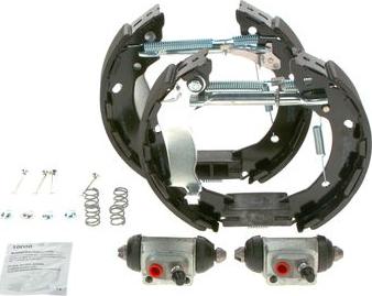 BOSCH 0 204 114 698 - Kit freno, freni a tamburo www.autoricambit.com