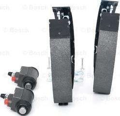 BOSCH 0 204 114 644 - Kit freno, freni a tamburo www.autoricambit.com