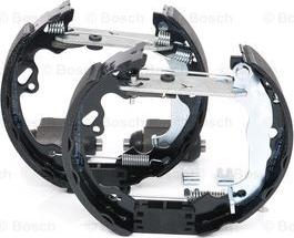 BOSCH 0 204 114 644 - Kit freno, freni a tamburo www.autoricambit.com