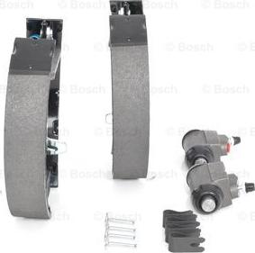 BOSCH 0 204 114 643 - Kit freno, freni a tamburo www.autoricambit.com