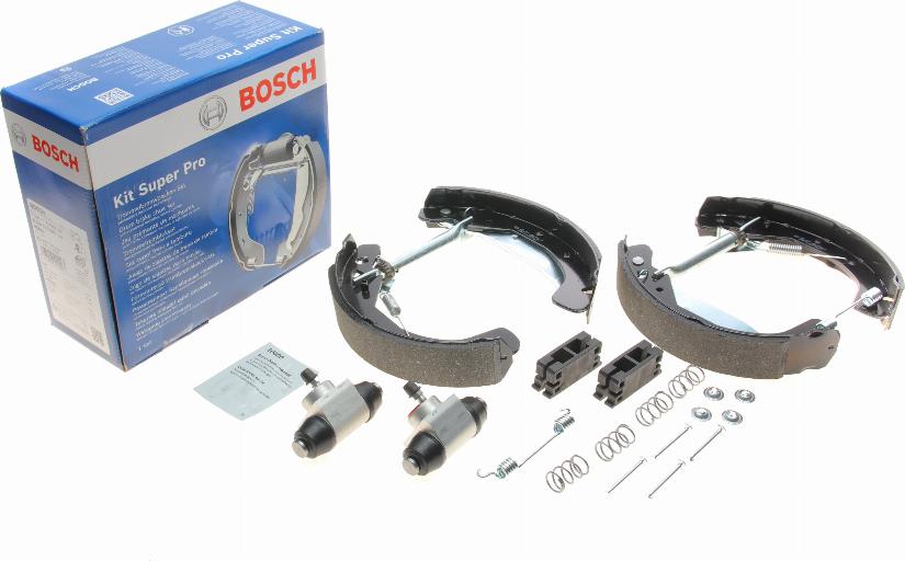 BOSCH 0 204 114 642 - Kit freno, freni a tamburo www.autoricambit.com