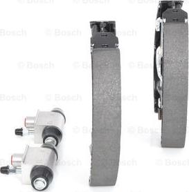 BOSCH 0 204 114 664 - Kit freno, freni a tamburo www.autoricambit.com