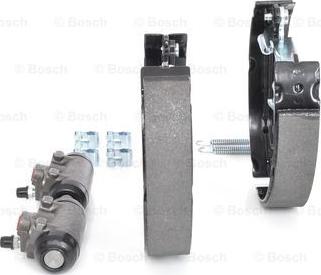 BOSCH 0 204 114 602 - Kit freno, freni a tamburo www.autoricambit.com