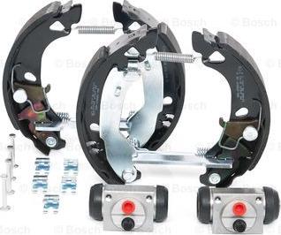 BOSCH 0 204 114 615 - Kit freno, freni a tamburo www.autoricambit.com