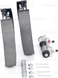 BOSCH 0 204 114 684 - Kit freno, freni a tamburo www.autoricambit.com