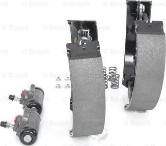 BOSCH 0 204 114 630 - Kit freno, freni a tamburo www.autoricambit.com