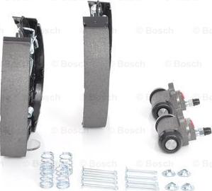 BOSCH 0 204 114 629 - Kit freno, freni a tamburo www.autoricambit.com