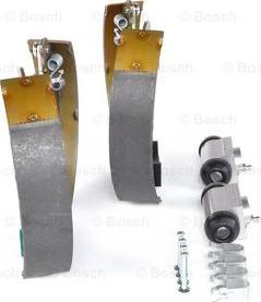 BOSCH 0 204 114 626 - Kit freno, freni a tamburo www.autoricambit.com