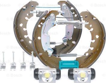 BOSCH 0 204 114 623 - Kit freno, freni a tamburo www.autoricambit.com