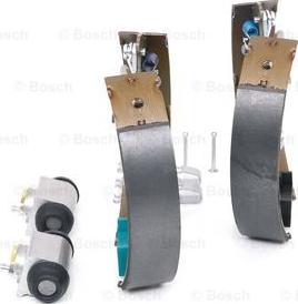 BOSCH 0 204 114 622 - Kit freno, freni a tamburo www.autoricambit.com