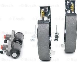 BOSCH 0 204 114 047 - Kit freno, freni a tamburo www.autoricambit.com