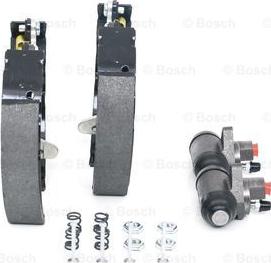 BOSCH 0 204 114 047 - Kit freno, freni a tamburo www.autoricambit.com