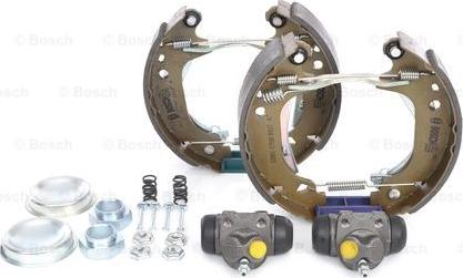 BOSCH 0 204 114 056 - Kit freno, freni a tamburo www.autoricambit.com