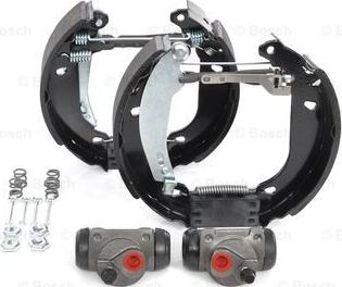 BOSCH 0 204 114 004 - Kit freno, freni a tamburo www.autoricambit.com